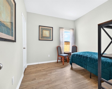 8215 Vanilla Orchid Drive - Photo Thumbnail 19