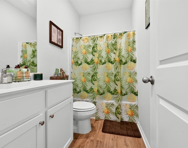 8215 Vanilla Orchid Drive - Photo Thumbnail 21