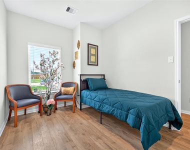 8215 Vanilla Orchid Drive - Photo Thumbnail 16