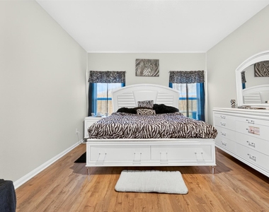 8215 Vanilla Orchid Drive - Photo Thumbnail 22