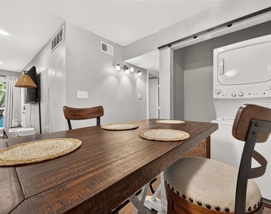 10001 Westpark Drive - Photo Thumbnail 13