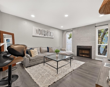 10001 Westpark Drive - Photo Thumbnail 7
