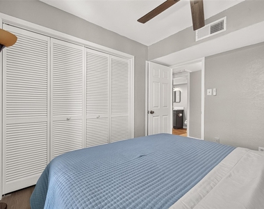 10001 Westpark Drive - Photo Thumbnail 16