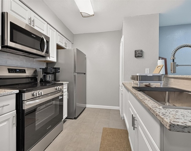 10001 Westpark Drive - Photo Thumbnail 8