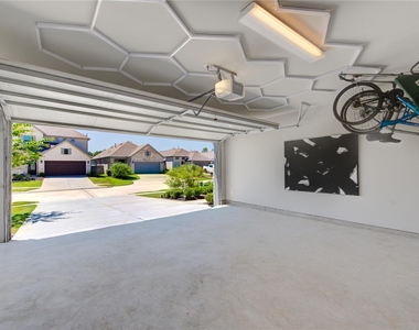 17333 Merlot Skies Street - Photo Thumbnail 28