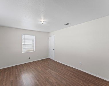 12206 Ormandy Street - Photo Thumbnail 21
