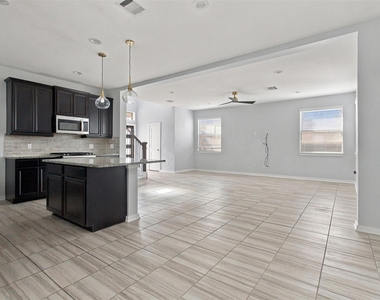 7035 Coneflower Creek Court - Photo Thumbnail 12