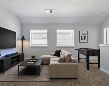 7035 Coneflower Creek Court - Photo Thumbnail 9