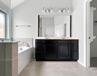 7035 Coneflower Creek Court - Photo Thumbnail 15