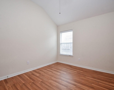18006 Willow Cliff Lane - Photo Thumbnail 18