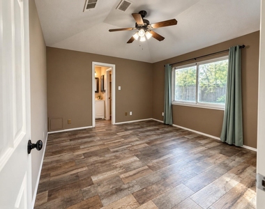 21311 Greenham Drive - Photo Thumbnail 6
