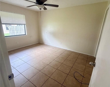 903 Se 13th Terrace - Photo Thumbnail 10