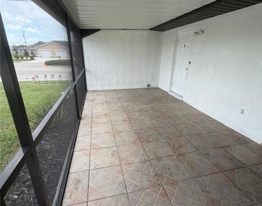 903 Se 13th Terrace - Photo Thumbnail 14