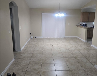 909 Eisenhower Boulevard - Photo Thumbnail 1