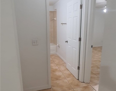 403 Lovers Avenue - Photo Thumbnail 5