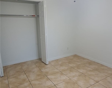 403 Lovers Avenue - Photo Thumbnail 11
