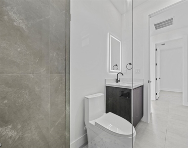 3623 Nw 45th Street - Photo Thumbnail 16