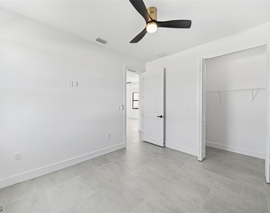 3623 Nw 45th Street - Photo Thumbnail 12