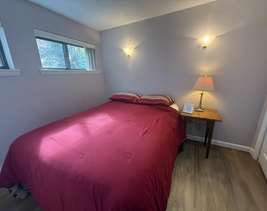 6 Windsor Hill - Photo Thumbnail 14