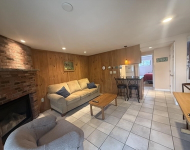 6 Windsor Hill - Photo Thumbnail 6