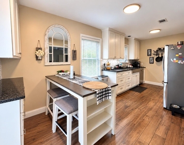 5103 Darnell Street - Photo Thumbnail 3