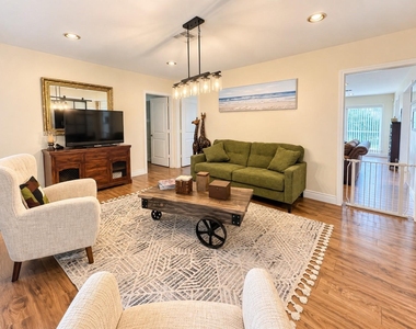 5103 Darnell Street - Photo Thumbnail 2