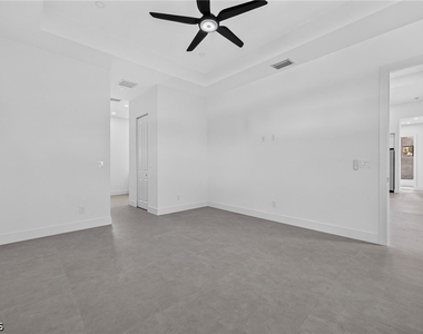 1728 Kismet Parkway W - Photo Thumbnail 23