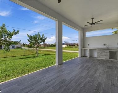 1728 Kismet Parkway W - Photo Thumbnail 27