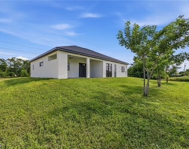 1728 Kismet Parkway W - Photo Thumbnail 28