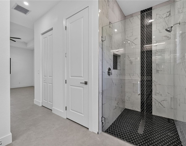 1728 Kismet Parkway W - Photo Thumbnail 26