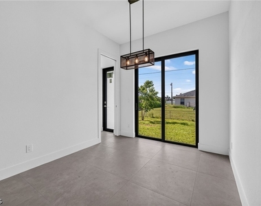 1728 Kismet Parkway W - Photo Thumbnail 14