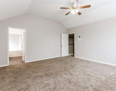 18622 Sandelford Drive - Photo Thumbnail 10