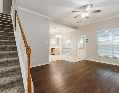 18622 Sandelford Drive - Photo Thumbnail 8
