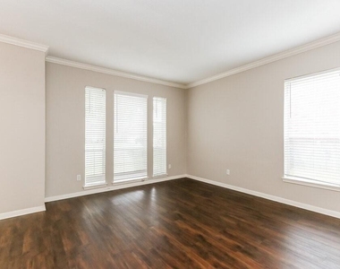 18622 Sandelford Drive - Photo Thumbnail 3