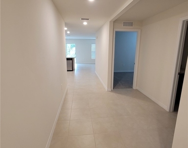 2603 65th Street W - Photo Thumbnail 9