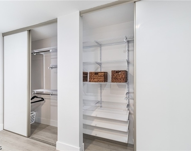 7402 Lake Breeze Drive - Photo Thumbnail 7