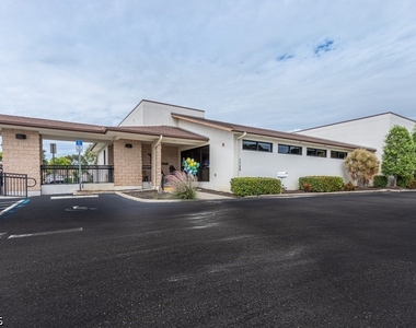 7402 Lake Breeze Drive - Photo Thumbnail 30