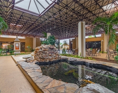 7402 Lake Breeze Drive - Photo Thumbnail 15