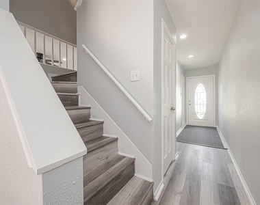 12829 Briarwest Circle - Photo Thumbnail 33