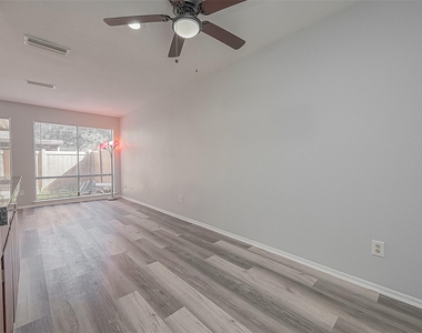 12829 Briarwest Circle - Photo Thumbnail 18