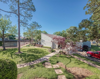 12829 Briarwest Circle - Photo Thumbnail 37