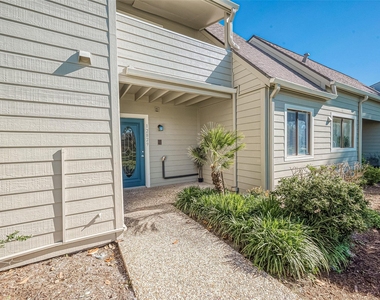 12829 Briarwest Circle - Photo Thumbnail 2
