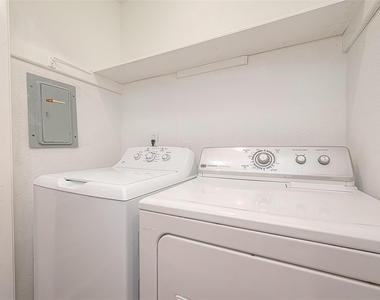 12829 Briarwest Circle - Photo Thumbnail 35