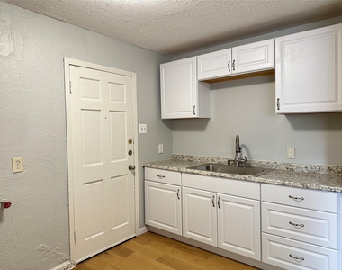 8010 Roswell Street - Photo Thumbnail 5