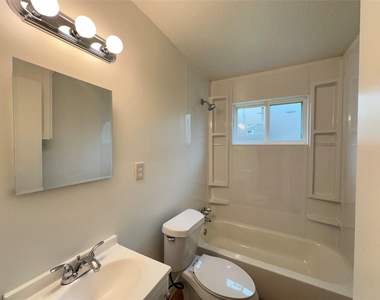8010 Roswell Street - Photo Thumbnail 10