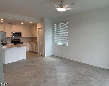 18411 Copperhead Court N - Photo Thumbnail 24