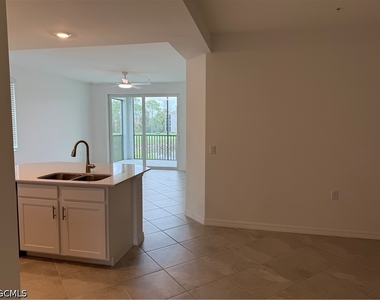 18411 Copperhead Court N - Photo Thumbnail 18
