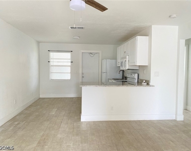 317 Tarpon Drive - Photo Thumbnail 4