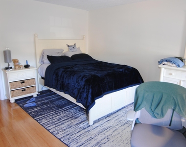 223 Fox Hollow - Photo Thumbnail 10