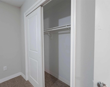 132 Oyster Creek Drive - Photo Thumbnail 20